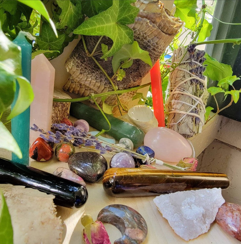 The Wanderer's Bundle - Mystery Crystal and Curio Collection